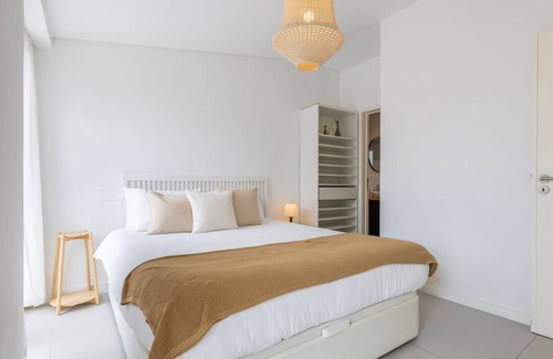 Carcavelos House | 180 m² House ∙ 3 bedrooms ∙ 6 guests