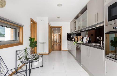 Nogueira Apartment | 200 m² Apartment ∙ 3 bedrooms ∙ 6 guests