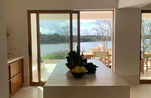 Avis House | 200 m² House ∙ 3 bedrooms ∙ 6 guests