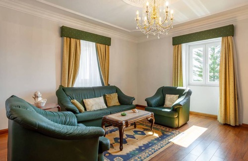 Rates Villa | 230 m² Villa ∙ 5 bedrooms ∙ 10 guests