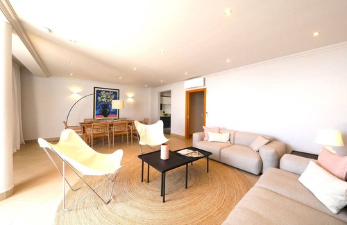 Tavira Villa | 255 m² Villa ∙ 4 bedrooms ∙ 8 guests