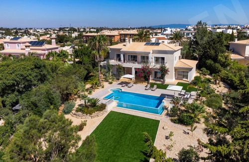 Mato Serrao Villa | 310 m² Villa ∙ 4 bedrooms ∙ 8 guests
