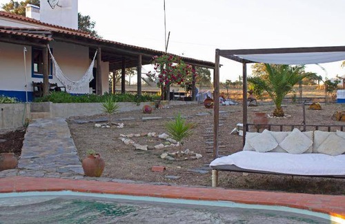Avis Villa | 3500 m² Villa ∙ 3 bedrooms ∙ 6 guests