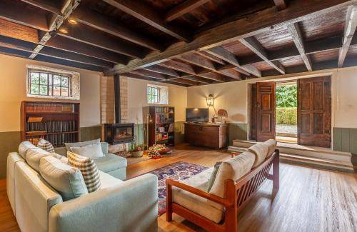 Pevidem House | 382 m² House ∙ 5 bedrooms ∙ 12 guests