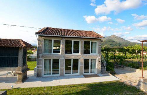 Molares House | 40 m² House ∙ 5 bedrooms ∙ 10 guests