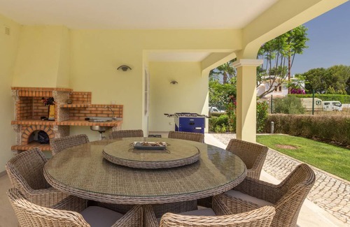 Montes de Alvor Villa | 431 m² Villa ∙ 4 bedrooms ∙ 10 guests