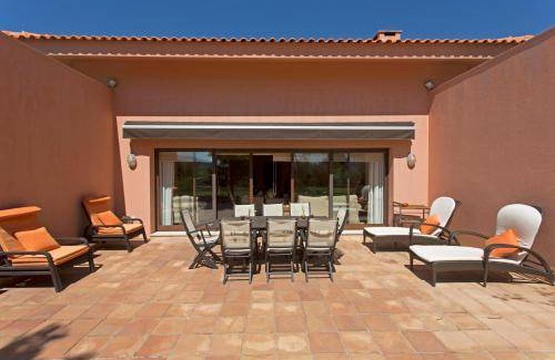 Beijos House | 500 m² House ∙ 5 bedrooms ∙ 14 guests