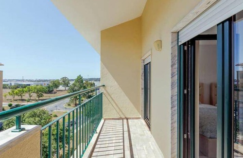 Carvoeira Apartment | 80 m² Apartment ∙ 2 bedrooms ∙ 5 guests