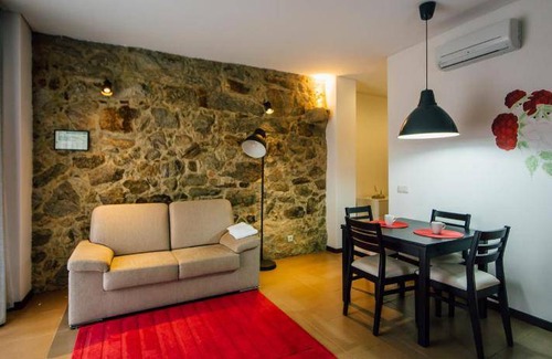 Couto de Esteves House | 87 m² House ∙ 2 bedrooms ∙ 5 guests