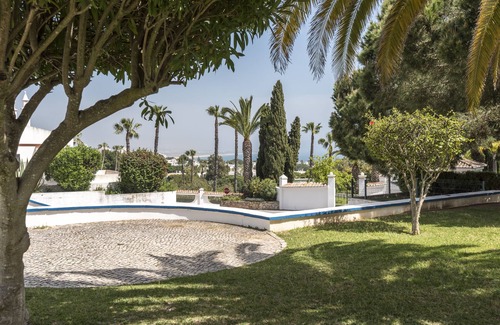 Alporchinhos House | Confort and Relax near the beach.