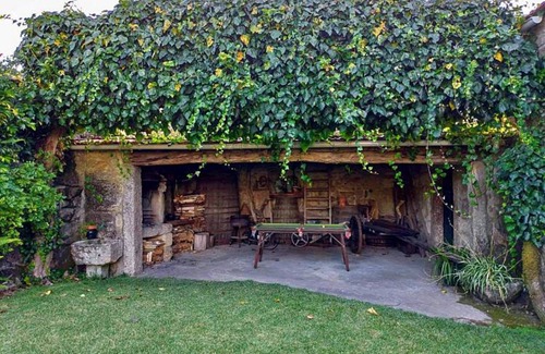 Rates House | Farmhouse with swimming pool and tennis court!