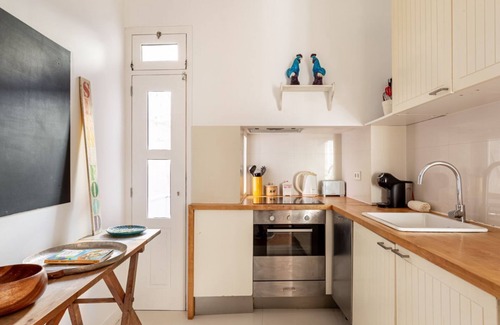 Encarnacao Apartment | JOIVY Chic 2BR Apt in Bairro Alto, 2mins to São Pedro de Alcântara viewpoint