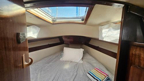 Parque das Nacoes Boat Rental | Lisbon Boat Puma 34