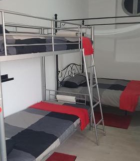 Olivais Hostel | Lisbon Hostel Terminal 3