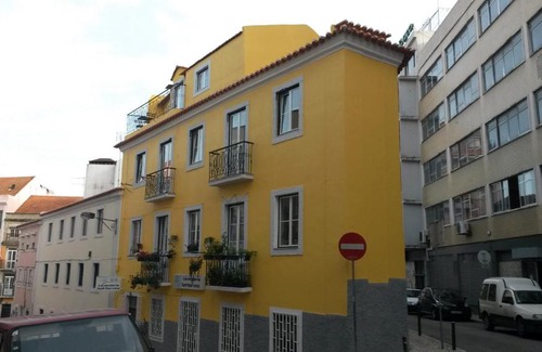 Sao Jose Apartment | Lisbon Sloped Ceiling Apartment