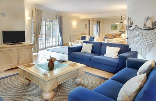 Albufeira Villa | Lisianto