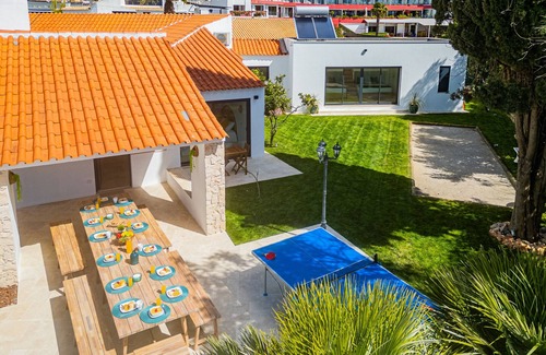 Oura Villa | Modern luxury w/heatable pool & pool bar