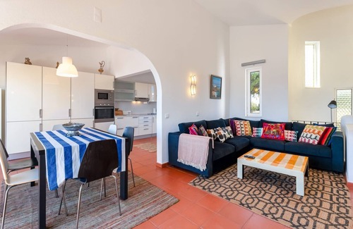 Alporchinhos House | Ocean View 3 BDR House With Patio by LovelyStay