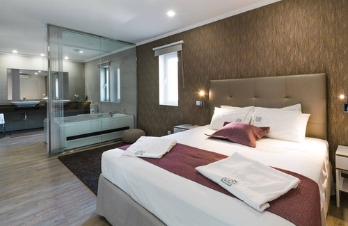 Sao Juliao House | Prana Nature Villa - Five Bedroom House, Sleeps 16