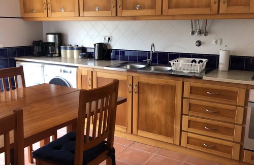 Foz do Arelho Villa | Spacious Villa In Quiet Location With Pool, Superb Views and close to village.
