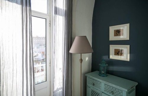 Mouraria Apartment | Sunny apartment in Mouraria with amazing balcony