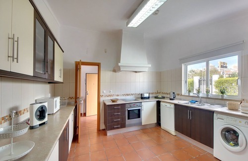 Areias de Sao Joao Villa | VILLA FRANCELLA - Ideal location for families & friends.
