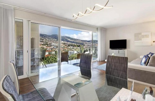 Santo Antonio Apartment | 1 Bed Apartment Sleeps 4 with Pool
