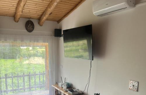 Coja House | 1 bed - Sleeps 4 - Pets - Balcony - Mtn View