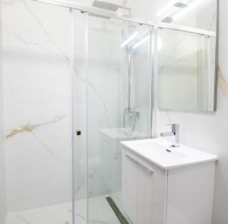 Caramujeira Apartment | 10 marinha - 2 Bed Apt at Praia da marinha