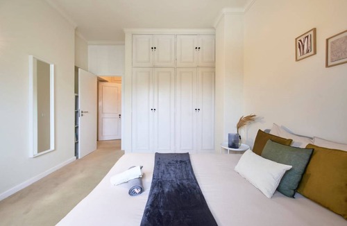 Lumiar Other | 100 m² Shared room ∙ 1 bedroom ∙ 1 guest