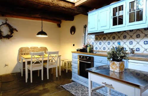 Valongo Villa | 1000 m² Villa ∙ 2 bedrooms ∙ 6 guests