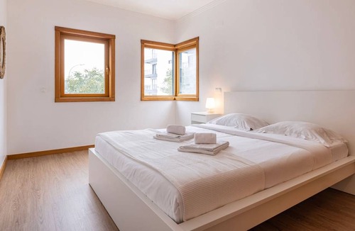 Paco De Arcos Apartment | 118 m² Apartment ∙ 3 bedrooms ∙ 6 guests