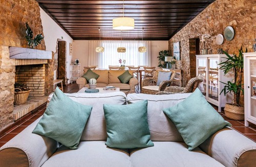 Reguengo Grande House | 150 m² House ∙ 9 bedrooms ∙ 22 guests