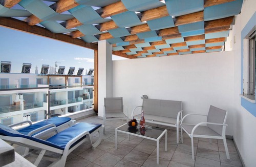 Manta Rota House | 160 m² House ∙ 3 bedrooms ∙ 8 guests