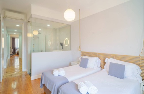 Centro / Baixa Apartment | 165 m² Apartment ∙ 4 bedrooms ∙ 13 guests
