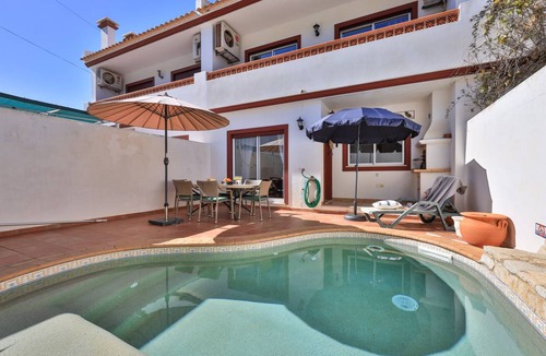 Burgau Villa | 168 m² Villa ∙ 3 bedrooms ∙ 6 guests