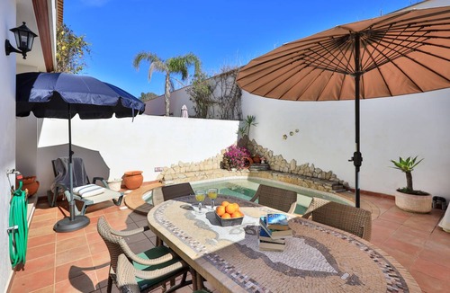 Burgau Villa | 168 m² Villa ∙ 3 bedrooms ∙ 6 guests