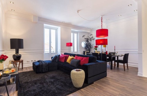 Santarem Apartment | 180 m² Apartment ∙ 2 bedrooms ∙ 4 guests