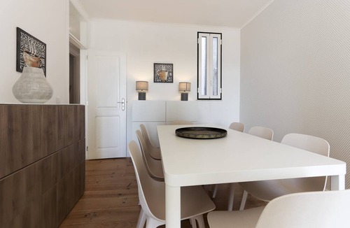 Lisbon Old Town Apartment | 180 m² Apartment ∙ 4 bedrooms ∙ 8 guests