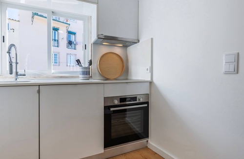 Merces Apartment | 1BDR Apartment w/AC and Terrace by LovelyStay