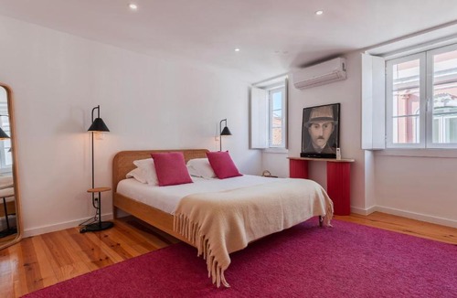 Merces Apartment | 1BDR Apartment with AC and Terrace by LovelyStay