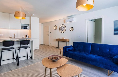 Peniche de Cima Apartment | 1BDR Modern Peniche Stay with Pool by LovelyStay