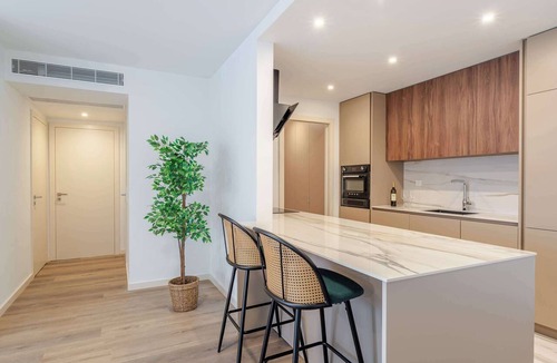 Santa Marinha Apartment | 2 Apartments with Pool & Garage by HostWise