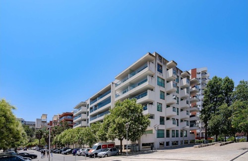 Praia da Rocha Apartment | 2 BDR Apartment W/Pool and Jacuzzi by LovelyStay