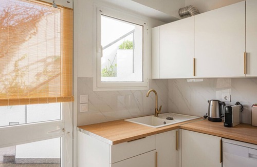 Sao Goncalo Apartment | 2 Bedroom | 180° View + Balcony | Bathtub