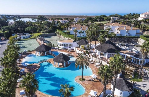 Almancil Apartment | 2 Bedroom Apartment w/Private Pool Quinta do Lago