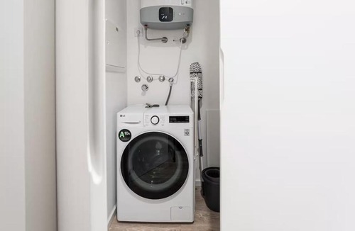 Uniao de Freguesias do Centro Apartment | 2-Bedroom Apartment with Private Garden