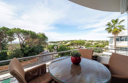 Vale do Garrao Apartment | 2-Bedroom Apartment with Stunning Sea Views in Vale do Lobo/Dounas Douradas