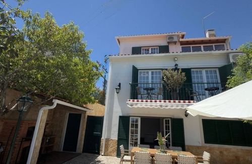 Fonte de Sesimbra House | 2 Private Bedrooms Guest accommodation, 2nd floor, Casa Forever Young – Sesimbra