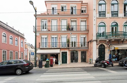 Principe Real Apartment | 2 SUITES Stylish flat @Principe Real! Great WI-FI!
